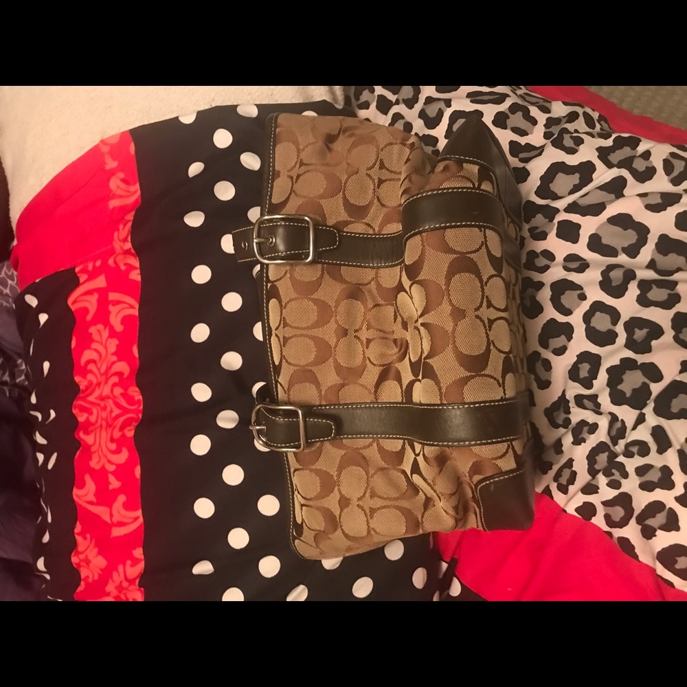 Authentic coach - Picture 6 of 6
